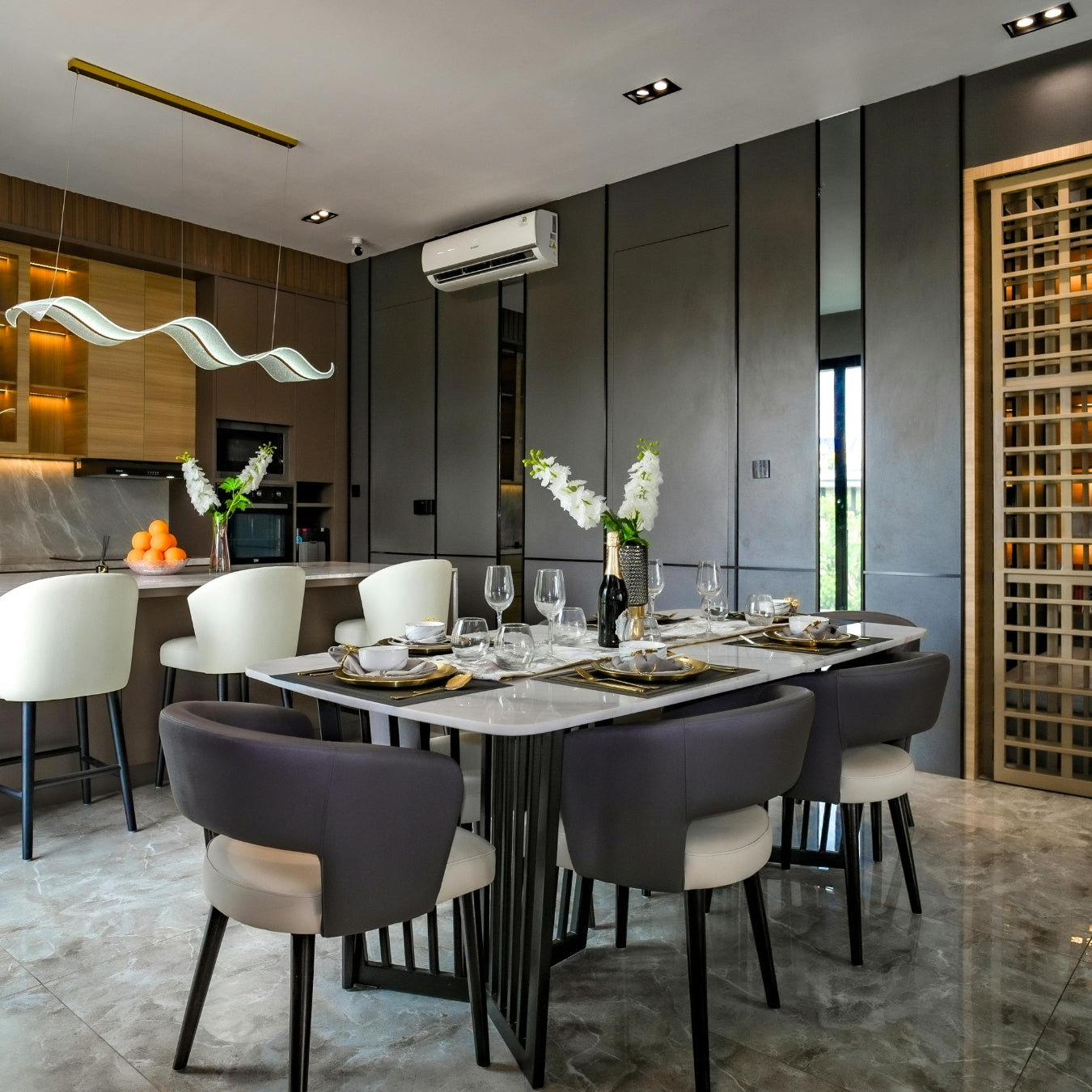Kitchen & Dining Decor